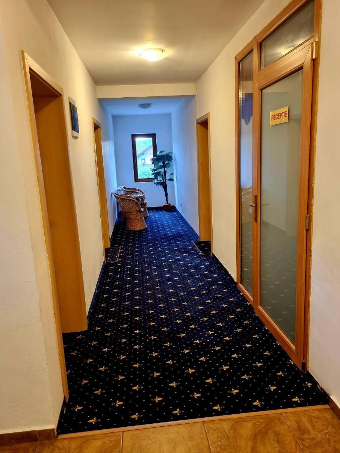 Pensiunea Riffelt Bran  Bagian luar foto