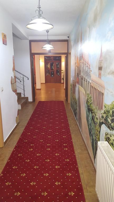Pensiunea Riffelt Bran  Bagian luar foto